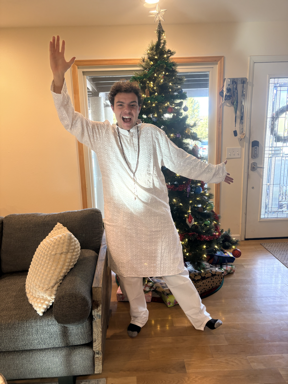 A highlighted portrait of Samo.